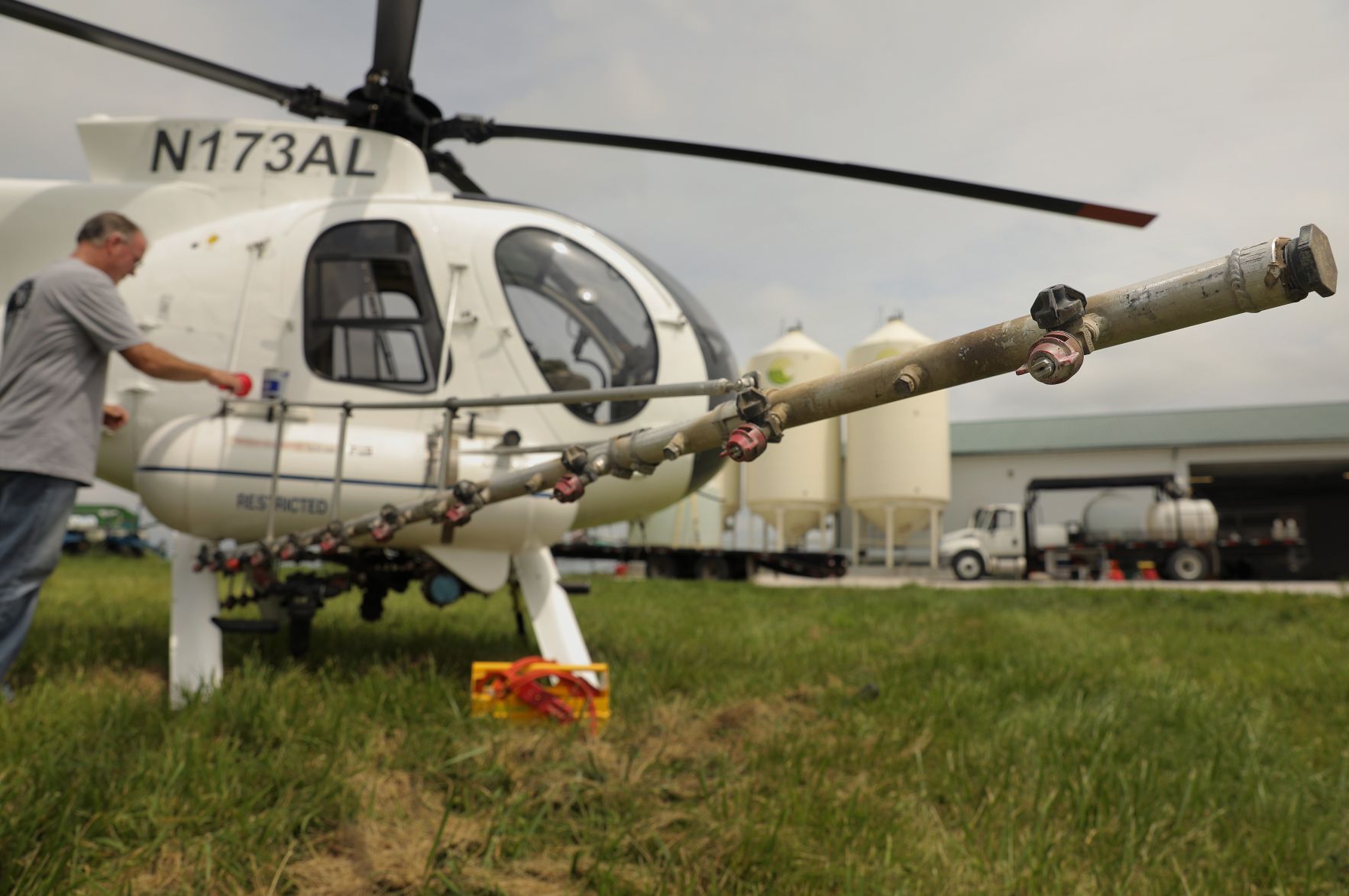Crop spraying to save fungal spread
